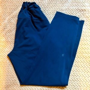 Lululemon On the Fly Pant - Navy Blue - Size 8